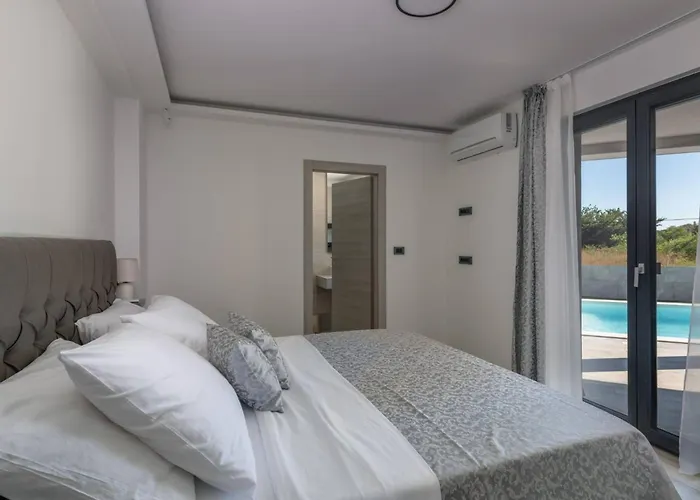 Semesterbostad Speranza By Interhome Pula